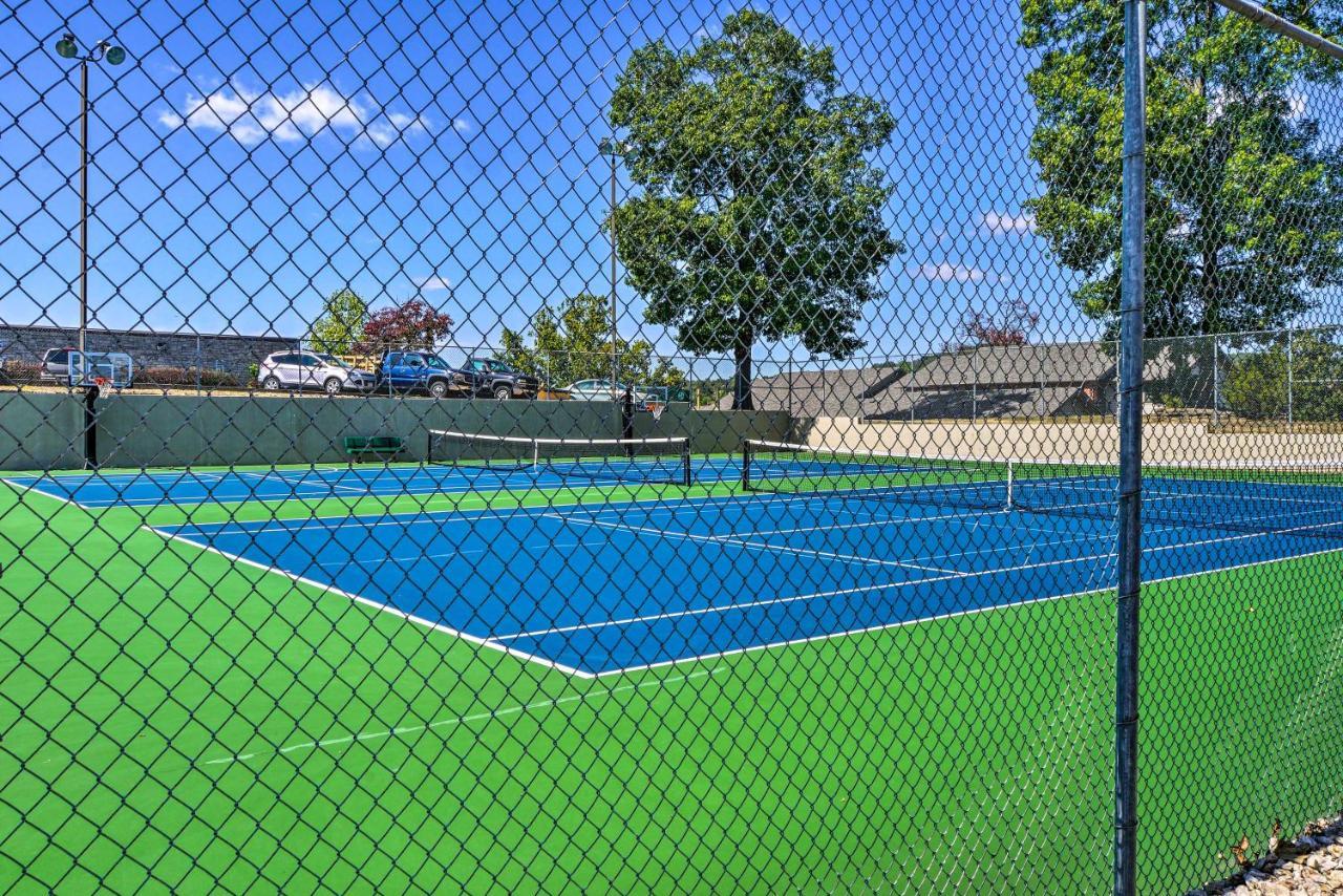 Pet-Friendly Branson Retreat With Pool And Golf Accessアパートメント エクステリア 写真
