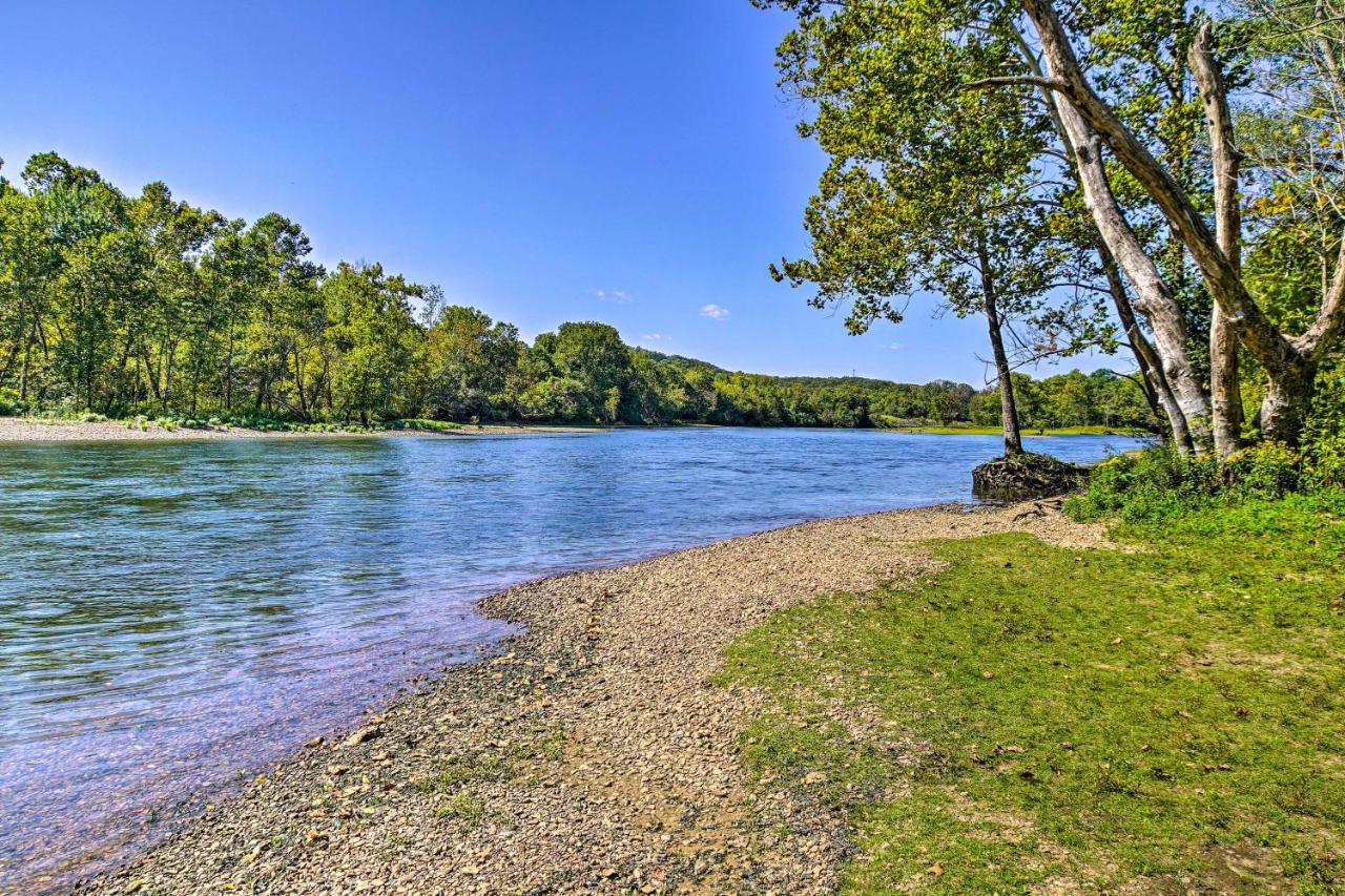 Pet-Friendly Branson Retreat With Pool And Golf Accessアパートメント エクステリア 写真